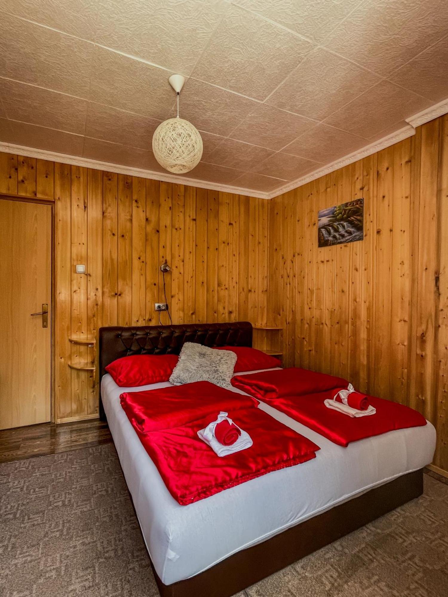 Apartment Phoenix No.12 Korenica Bagian luar foto